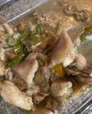 Tiritas de pescado con champiñones