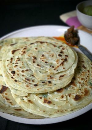 A picture of Lachha Paratha.