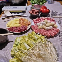 A picture of Hotpot or Shabu Shabu.