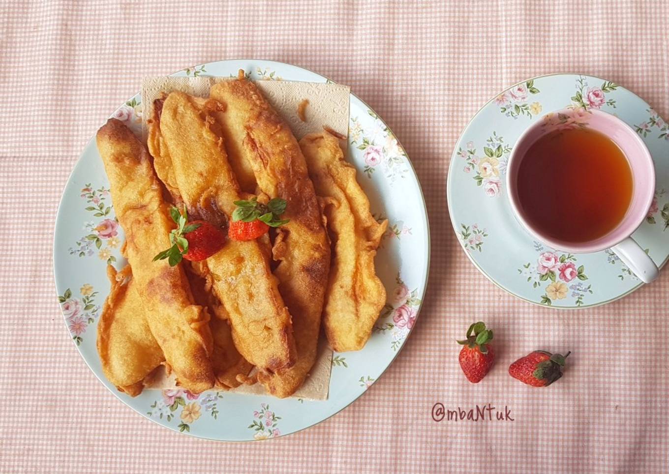 Pisang Goreng ala Pisang Tanduk Mpo Nur Manggarai