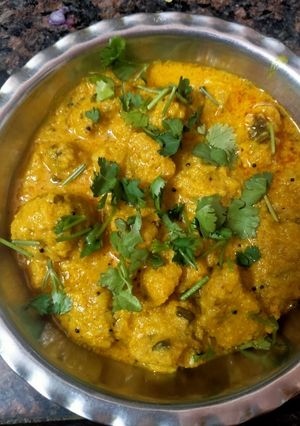 રસિયા મુઠીયા (Rasiya Muthiya Recipe In Gujarati) રેસીપી મુખ્ય ફોટો