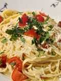 Spaghetti aglio olio e peperoncino with dried tomatoes
