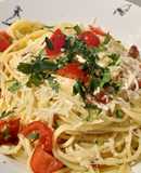 Spaghetti aglio olio e peperoncino with dried tomatoes
