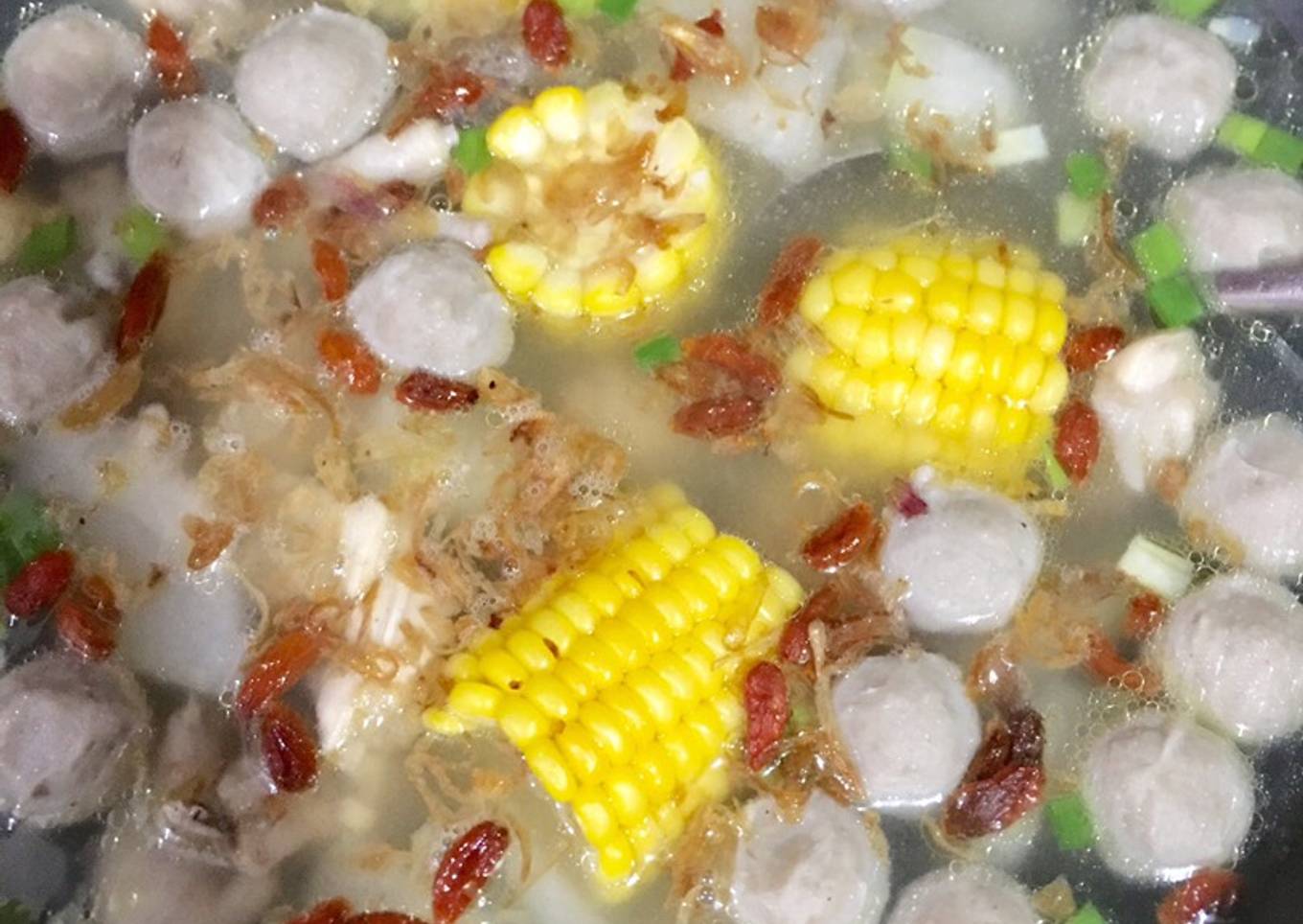 Sop Kundur Ayam dan Bakso