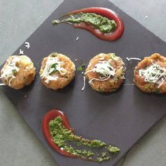 A picture of Paneer aloo matar kabab.