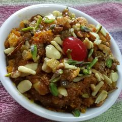 A picture of Gazar ka halwa with jaggery.