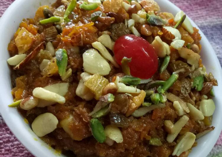 Gazar ka halwa with jaggery