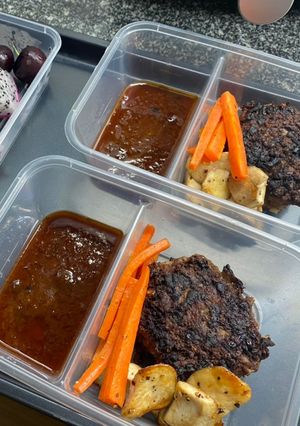 A picture of Hambagu(Japanese hamburger)|Made easy.