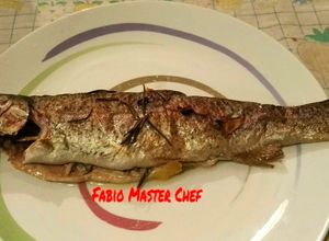 Foto di Trota Salmonata al Forno con Rosmarino e Aglio