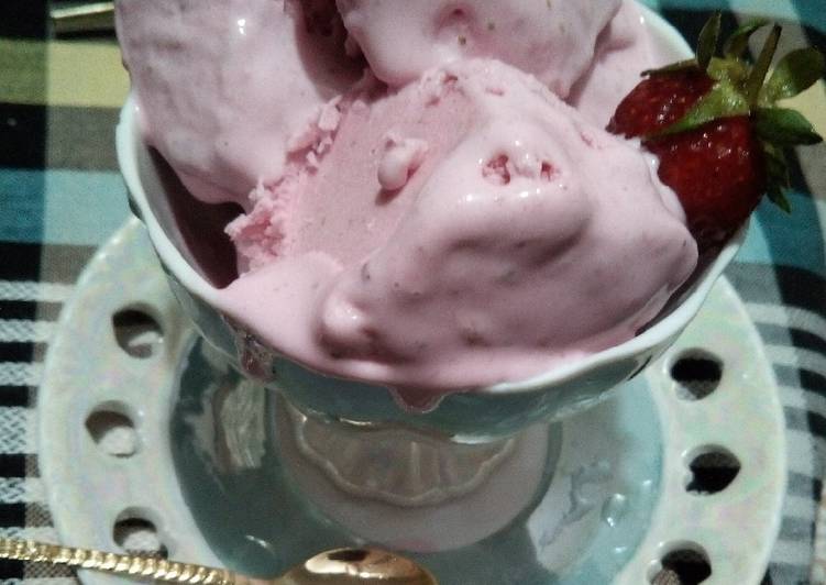 Easiest Way to Prepare Speedy Strawberry Icecream