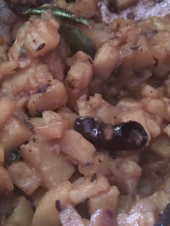 உருளைக்கிழங்கு கூட்டு (Urulaikilanku kootu recipe in tamil) செய்முறை முக்கிய புகைப்படம்
