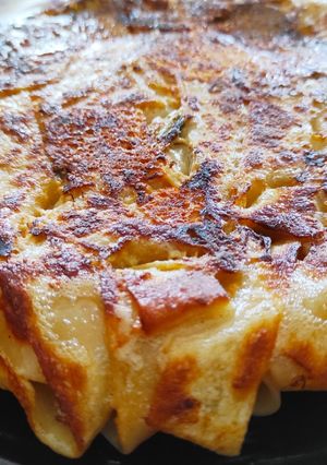 Foto di Pizza di tagliatelle della mia nonnina