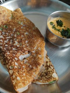 ரவா தோசை (Rava dosai recipe in tamil) செய்முறை முக்கிய புகைப்படம்
