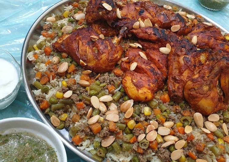 اوزي مع دجاج مشوي