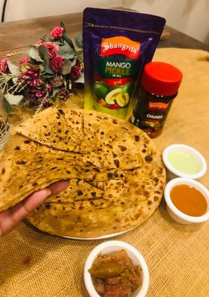 A picture of Aloo Paratha.
