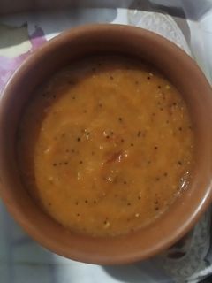 टमाटर, लाल मिर्च की तीखी चटनी (tamatar lal mirch ki tikhi chutney recipe in Hindi) रेसिपी मुख्य फोटो