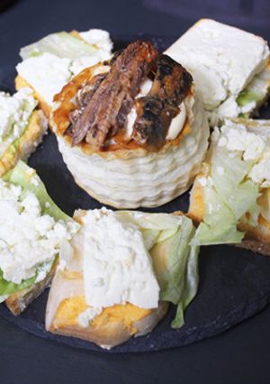 Foto principal de Volovanes con sardinas de lata y queso fresco