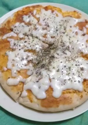 ચીઝ કોર્ન પિઝા (Cheese corn pizza recipe in Gujarati) રેસીપી મુખ્ય ફોટો