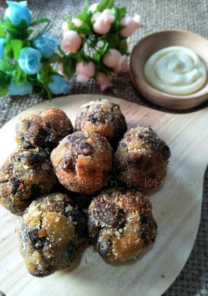 A picture of Aubergine and Mushroom Balls.