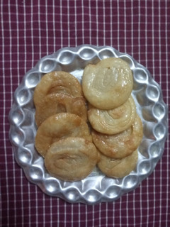 சீரோட்டி கர்நாடக ஸ்பெஷல் (Seerotti recipe in tamil) செய்முறை முக்கிய புகைப்படம்