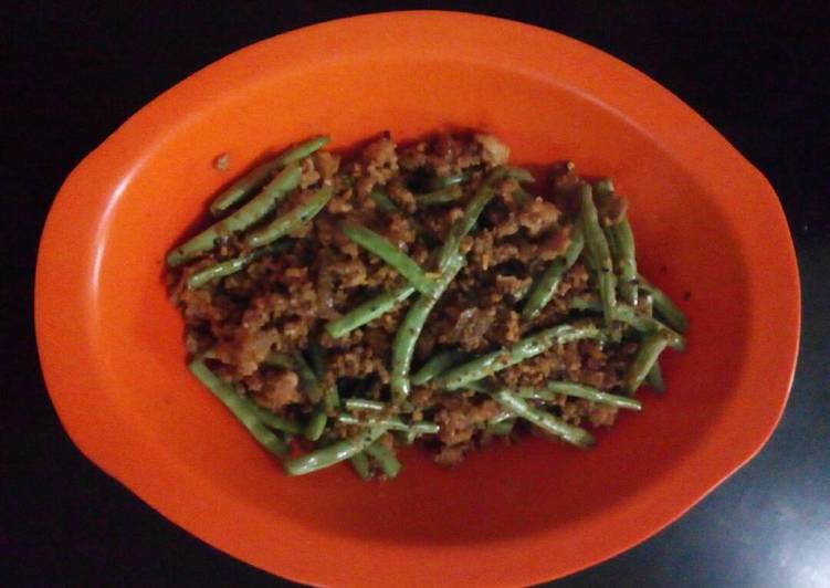Tumis Buncis Daging Ayam ala Singapore