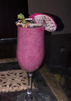 A picture of Dragon fruit smoothie.