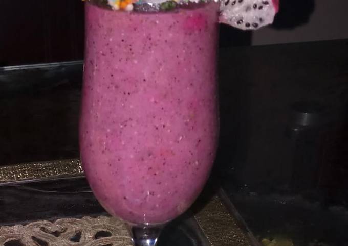 Steps to Make Andrew Copley Dragon fruit smoothie