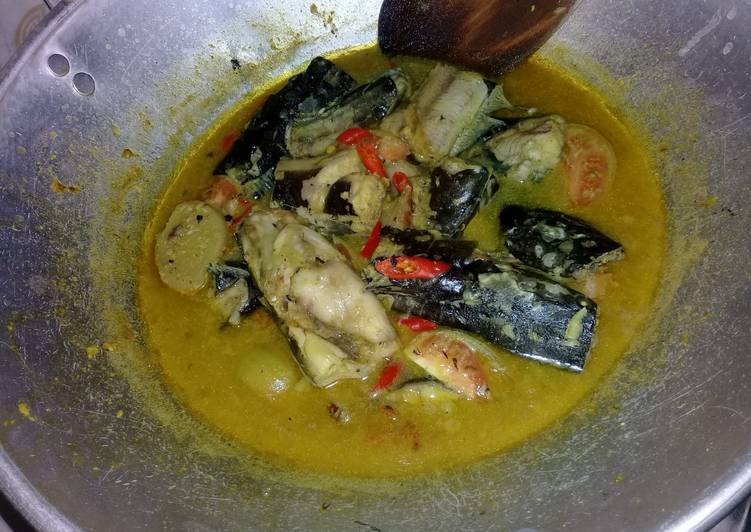 Proses Memasak Lele Asam Pedas Mudah