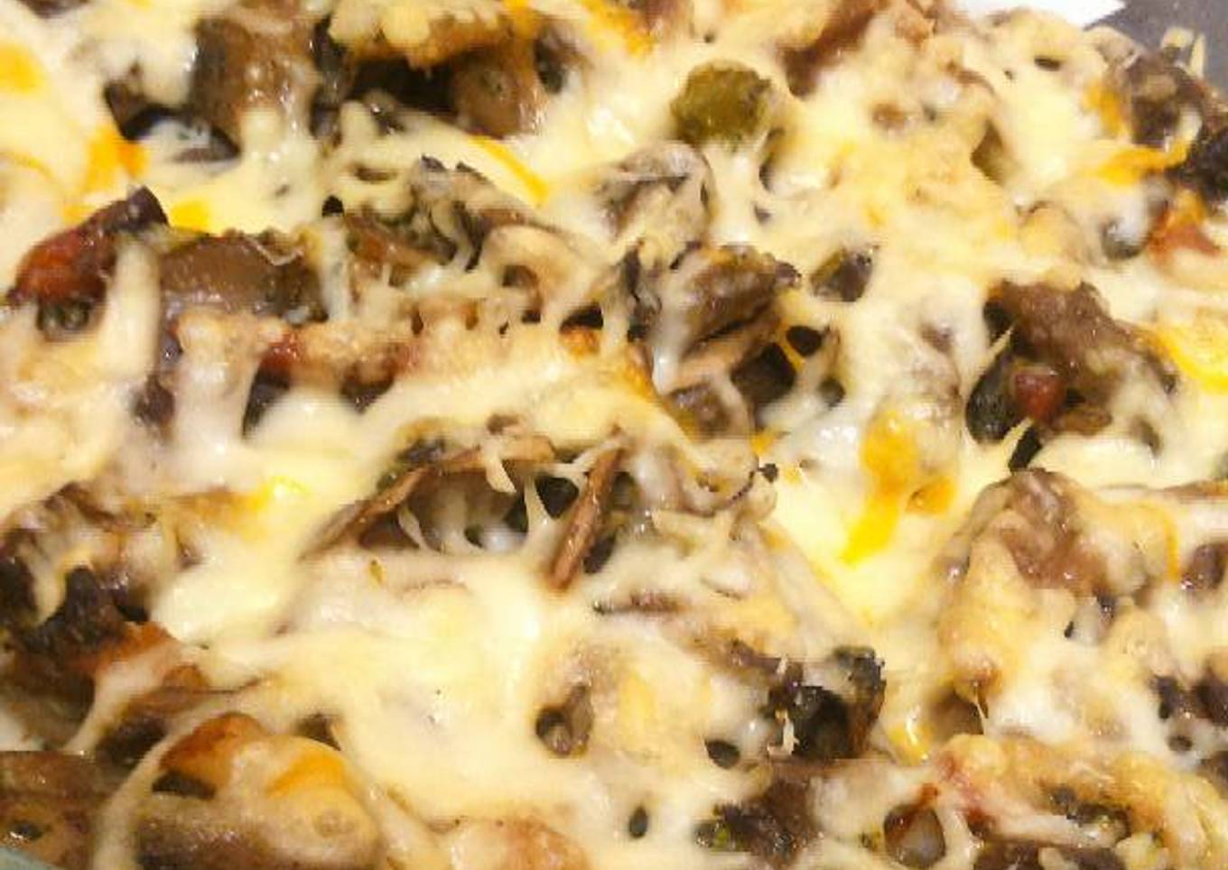 Champiñones, setas y brocoli gratinado