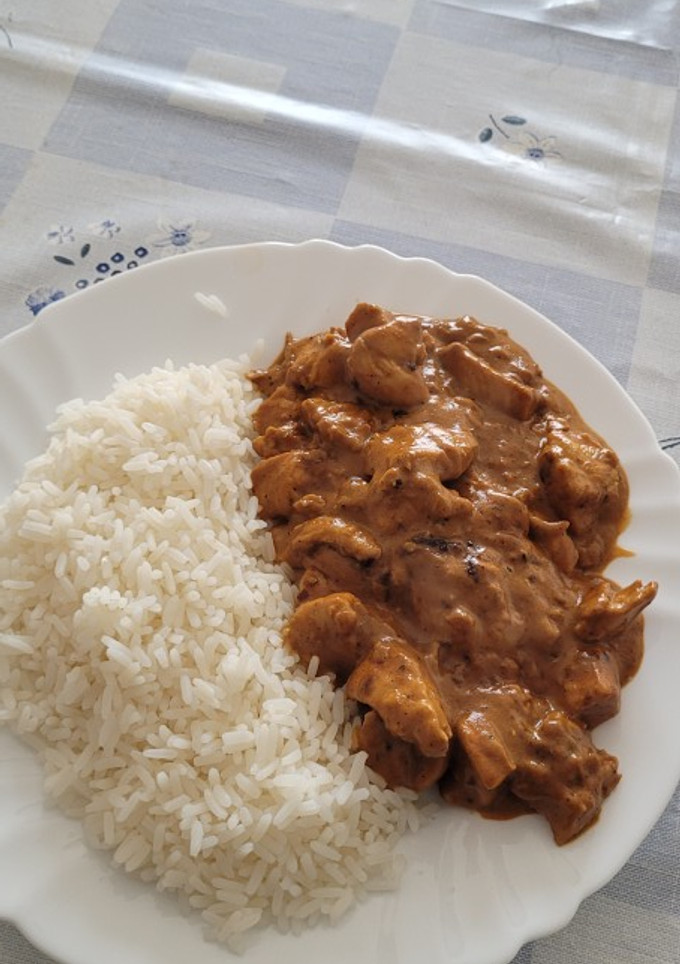 Una foto de Pollo al curry 🍛