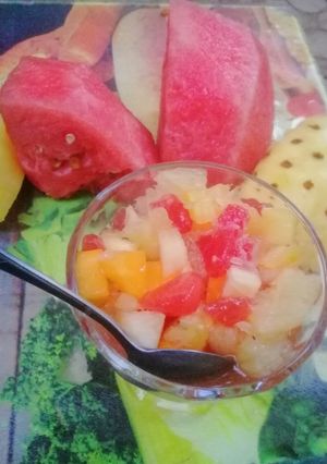 A picture of Fruit Salad.
