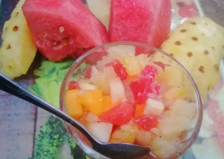 Steps to Make Super Quick Homemade Fruit Salad