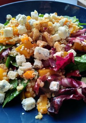 Une photo de Salade quinoa buternut et fourme d'Ambert
