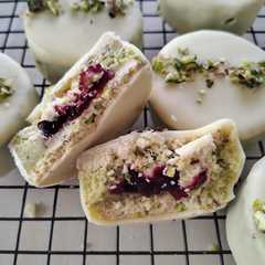 Una foto de Relleno de ALFAJORES DE PISTACHO