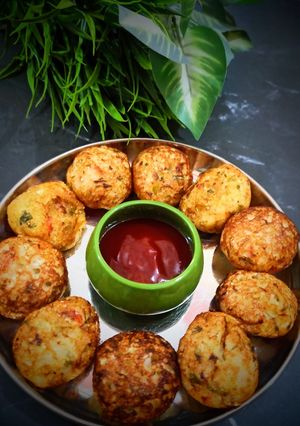 सूजी अप्पे (sooji appe recipe in Hindi) रेसिपी मुख्य फोटो