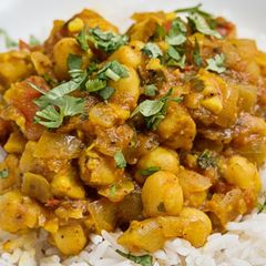 A picture of Chickpea curry.