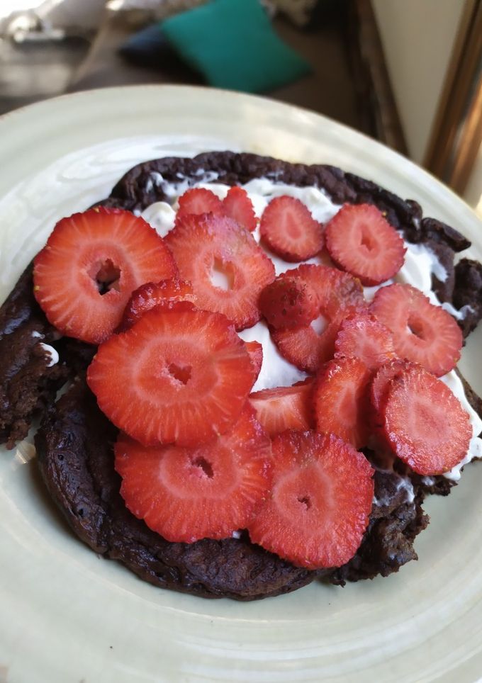 Una foto de Brownie / Pancake sin harina de banana. Receta "fit"