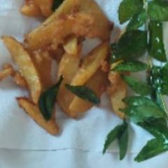 A picture of Crispy potato fry.