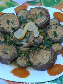 صورة لوصفة طاجين جلبانة بالقرنون محشي (ارضي شوكي)