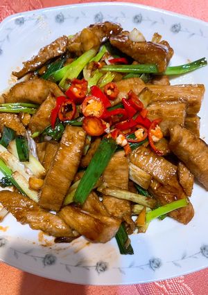蔥爆松阪豬 的食譜成品照片