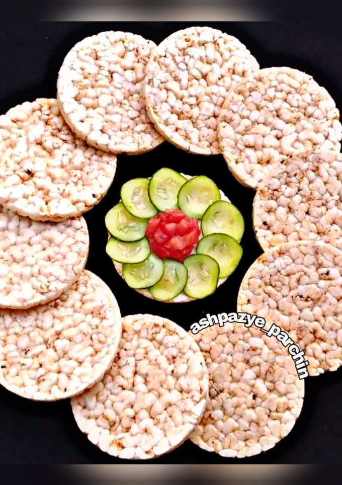 عکسی از دستور رایس کیک با پنیر صبحانه 🌸