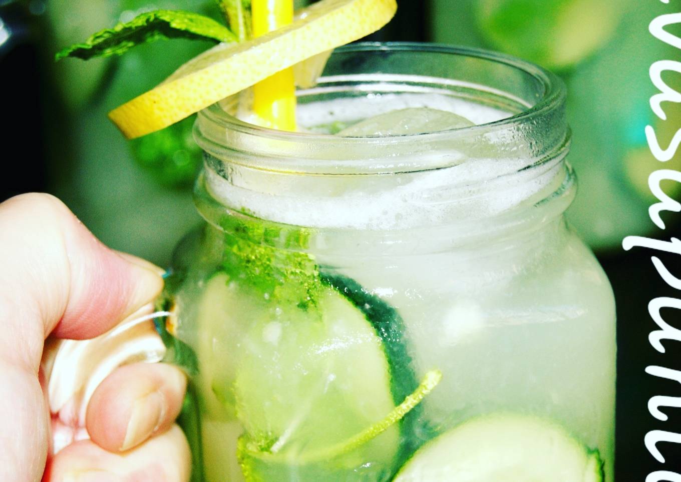 Agua de limón y pepino 🍋🥒🍋🥒🍃
