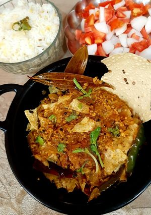 राजस्थानी पापड़ सब्जी (Rajasthani Papad Sabji recipe in hindi) रेसिपी मुख्य फोटो