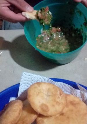 Una foto de Pebre para tortas fritas o pan calentito 😋