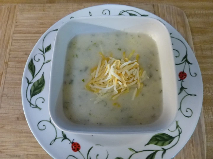 Easy Steps Make Recipes Lee&amp;#39;s Creamy Potato Soup the So Delicious So Delicious.