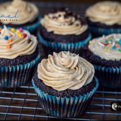 A picture of How to Make Choclate Cupcakes.