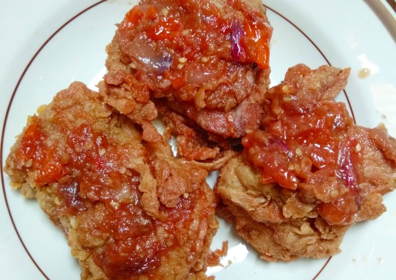 Ayam geprek sambel terasi