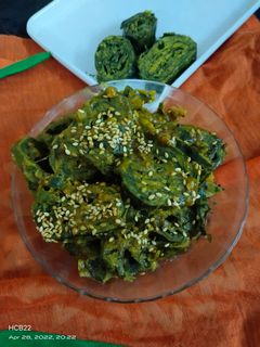 પાત્રા (Patra Recipe In Gujarati) રેસીપી મુખ્ય ફોટો