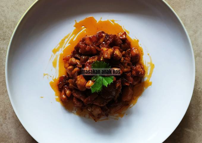 Daging Ayam Saus Mentega (Rp 11.000)