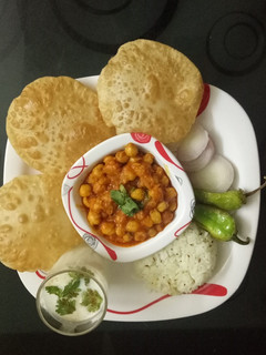 A picture of Chole Bhature.